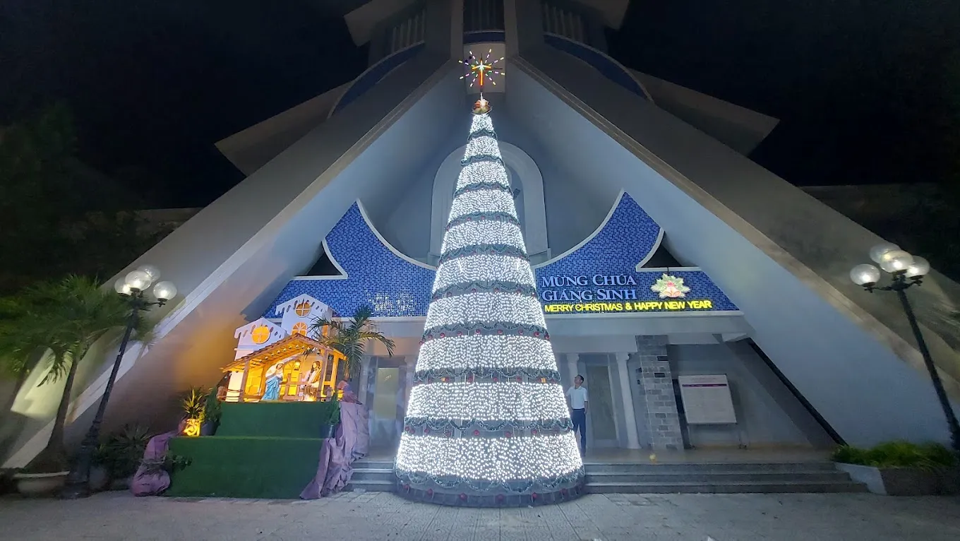 Nhà thờ giáo xứ Tam Tòa