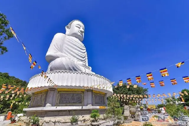 Tượng Phật Chùa Linh Ứng Bà Nà