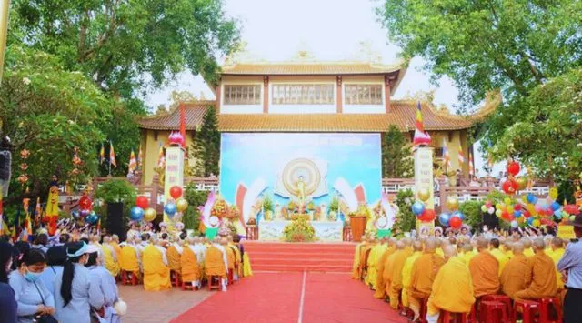 Các hoạt động lễ hội ở Chùa Pháp Lâm