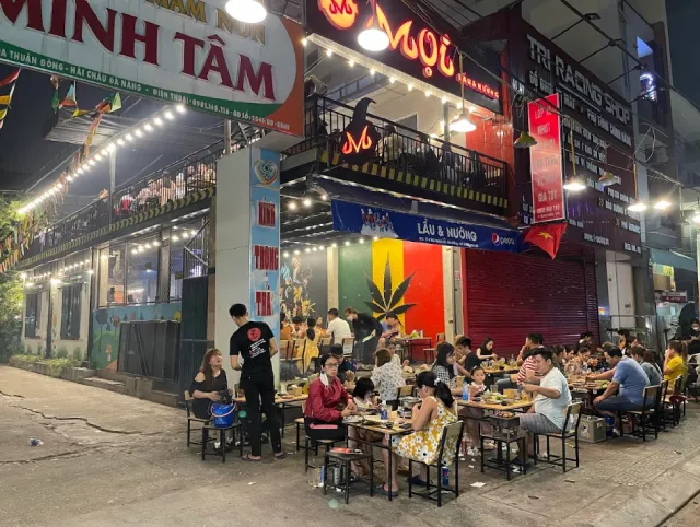 Mọi - Lẩu và nướng Đà Nẵng.