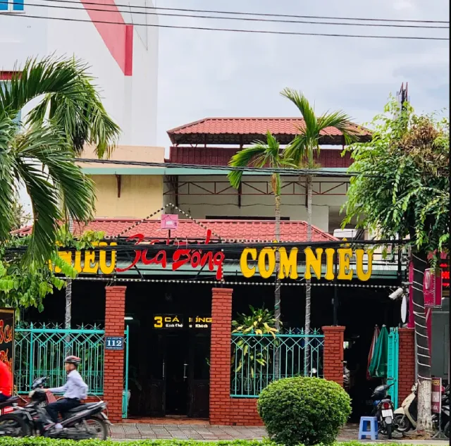 Cơm niêu 3 Cá Bống Đà Nẵng